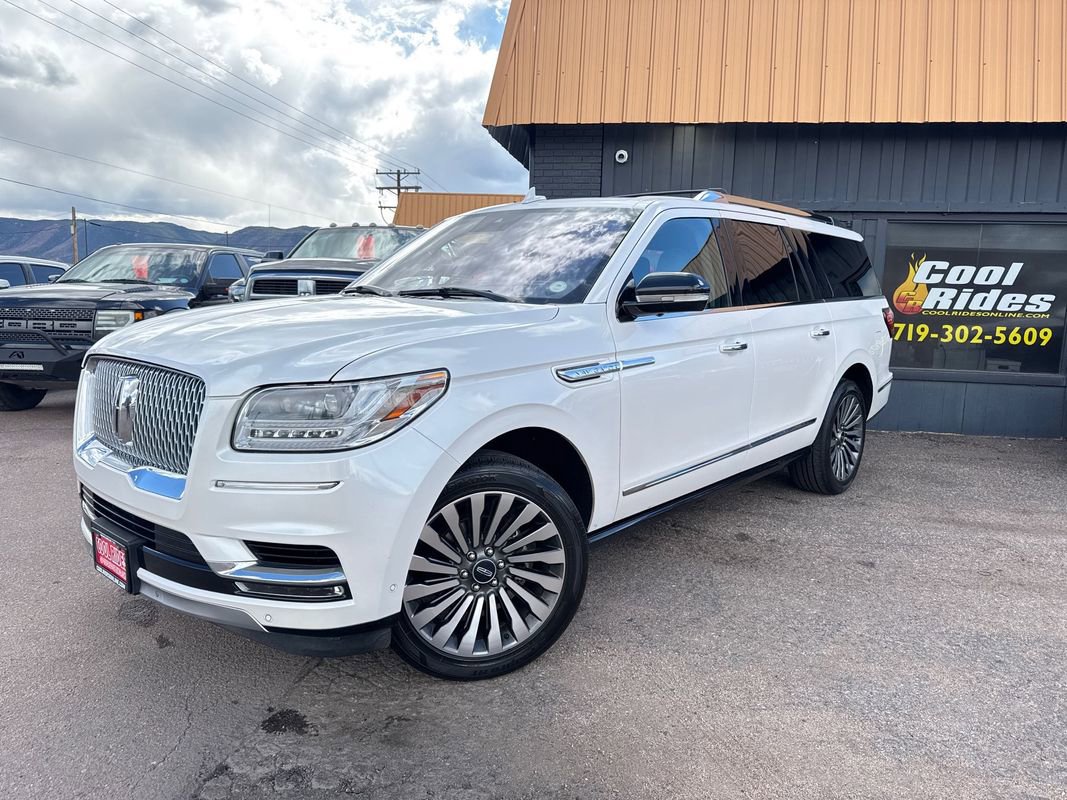Used 2019 Lincoln Navigator L Reserve w/ Cargo Package AWD/4WD image 2