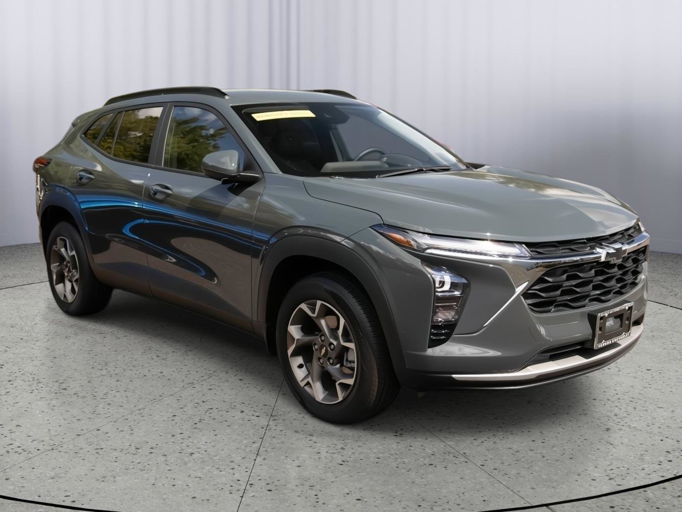 New 2025 Chevrolet Trax LT w/ LT Convenience Package