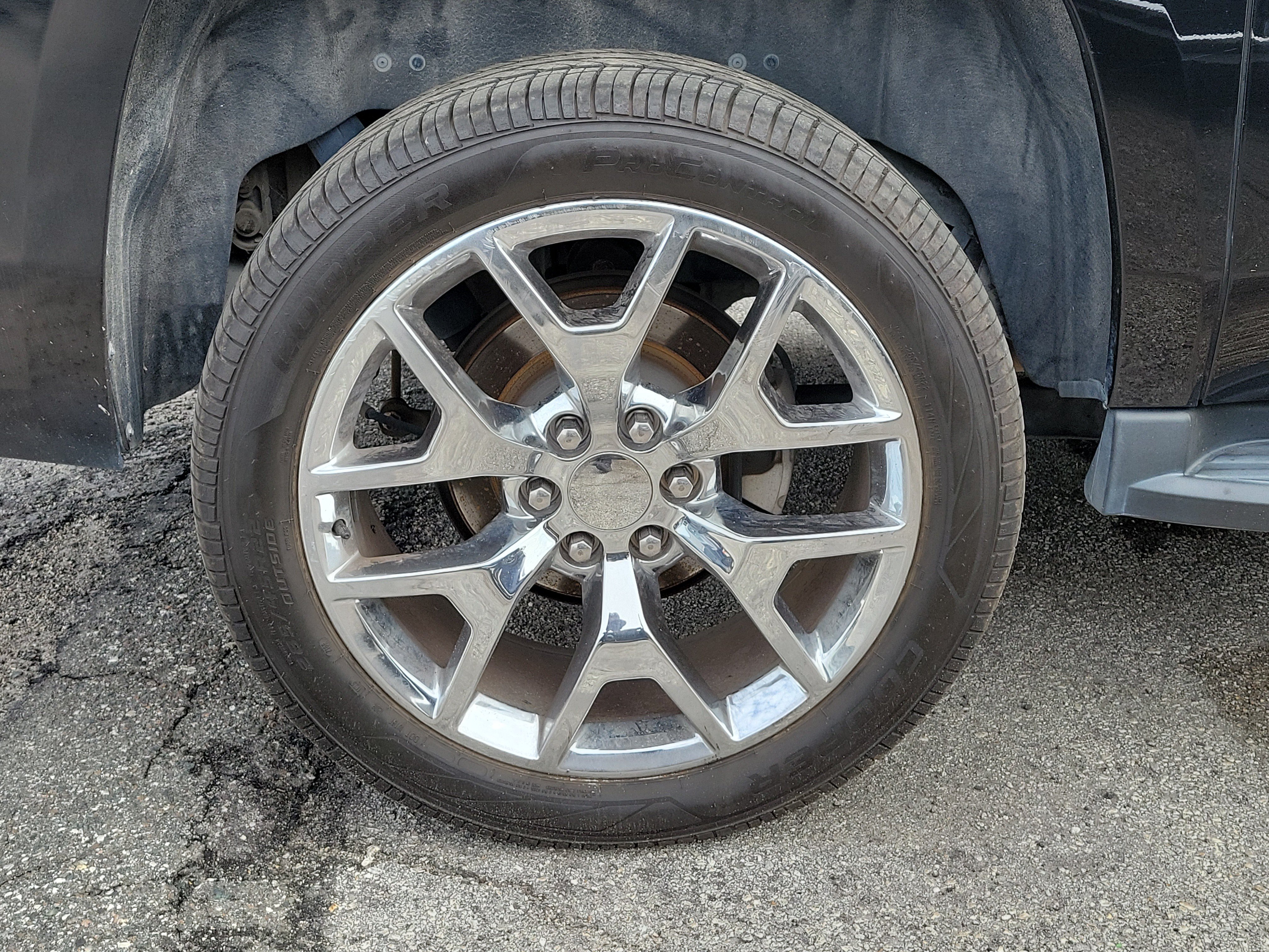 Used 2019 Chevrolet Suburban LT AWD/4WD image 8