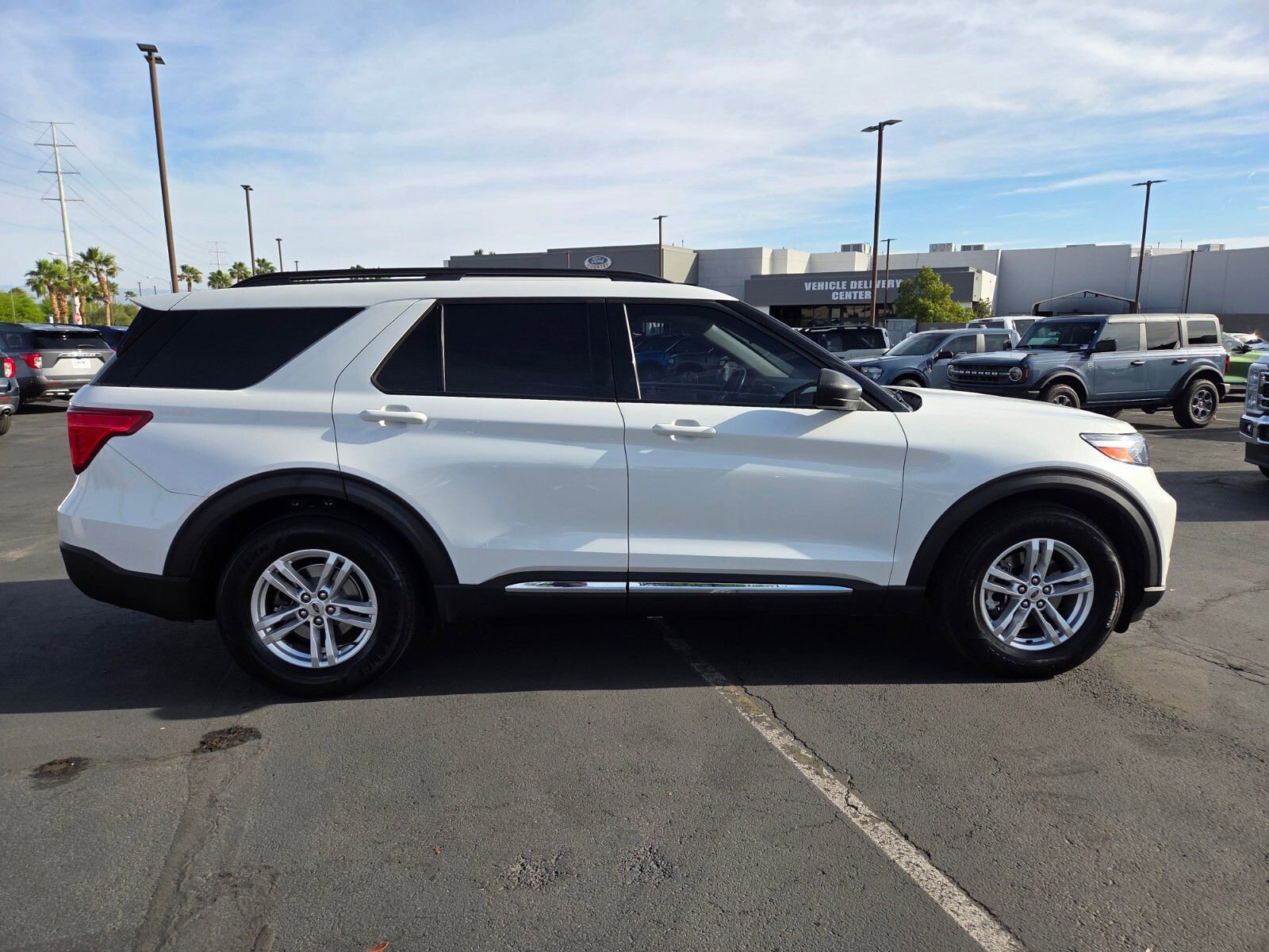 Certified 2022 Ford Explorer XLT w/ Equipment Group 202A image 7