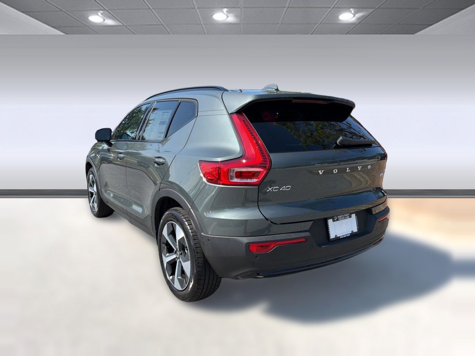 New 2026 Volvo XC40 B5 Plus w/ Climate Package AWD/4WD image 3