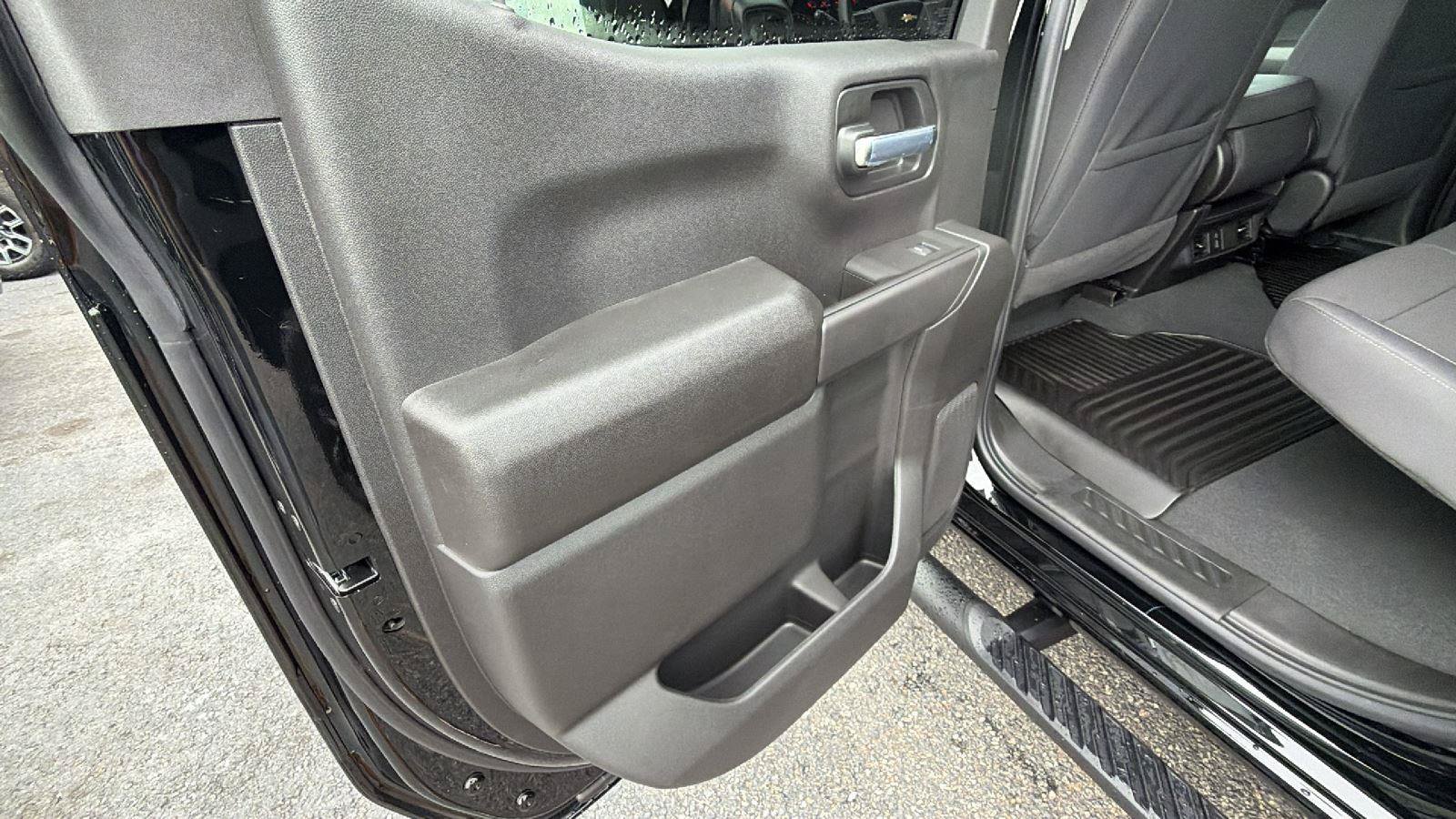 New 2026 Chevrolet Silverado 1500 Custom w/ Turbomax Blackout Package RWD image 17