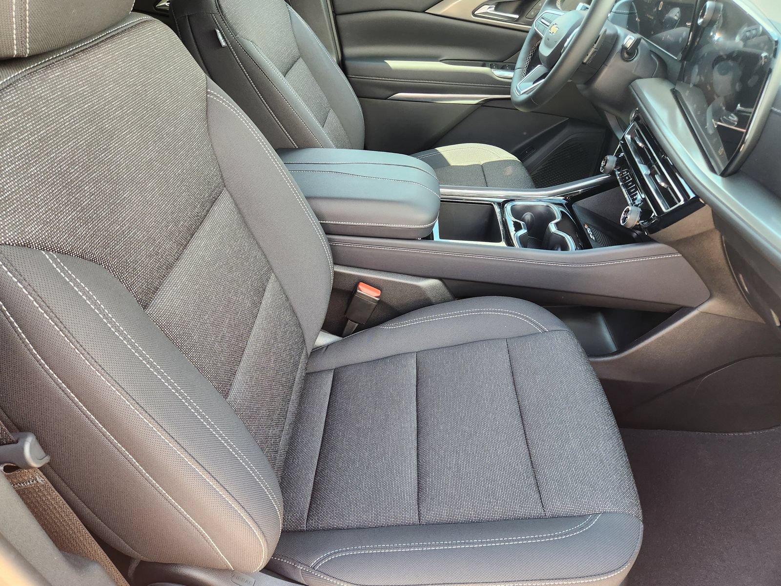 New 2026 Chevrolet Traverse LT FWD image 14