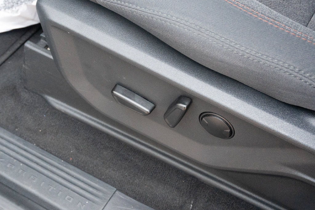 Used 2025 Ford Expedition Max Active RWD image 21