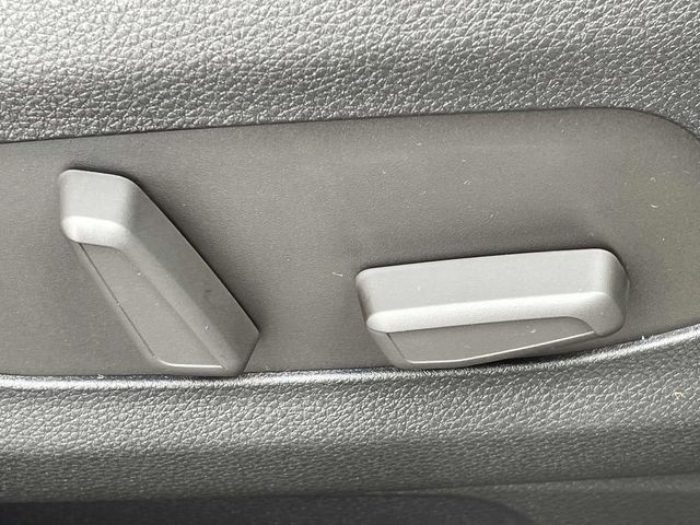 New 2026 Kia Carnival EX image 15