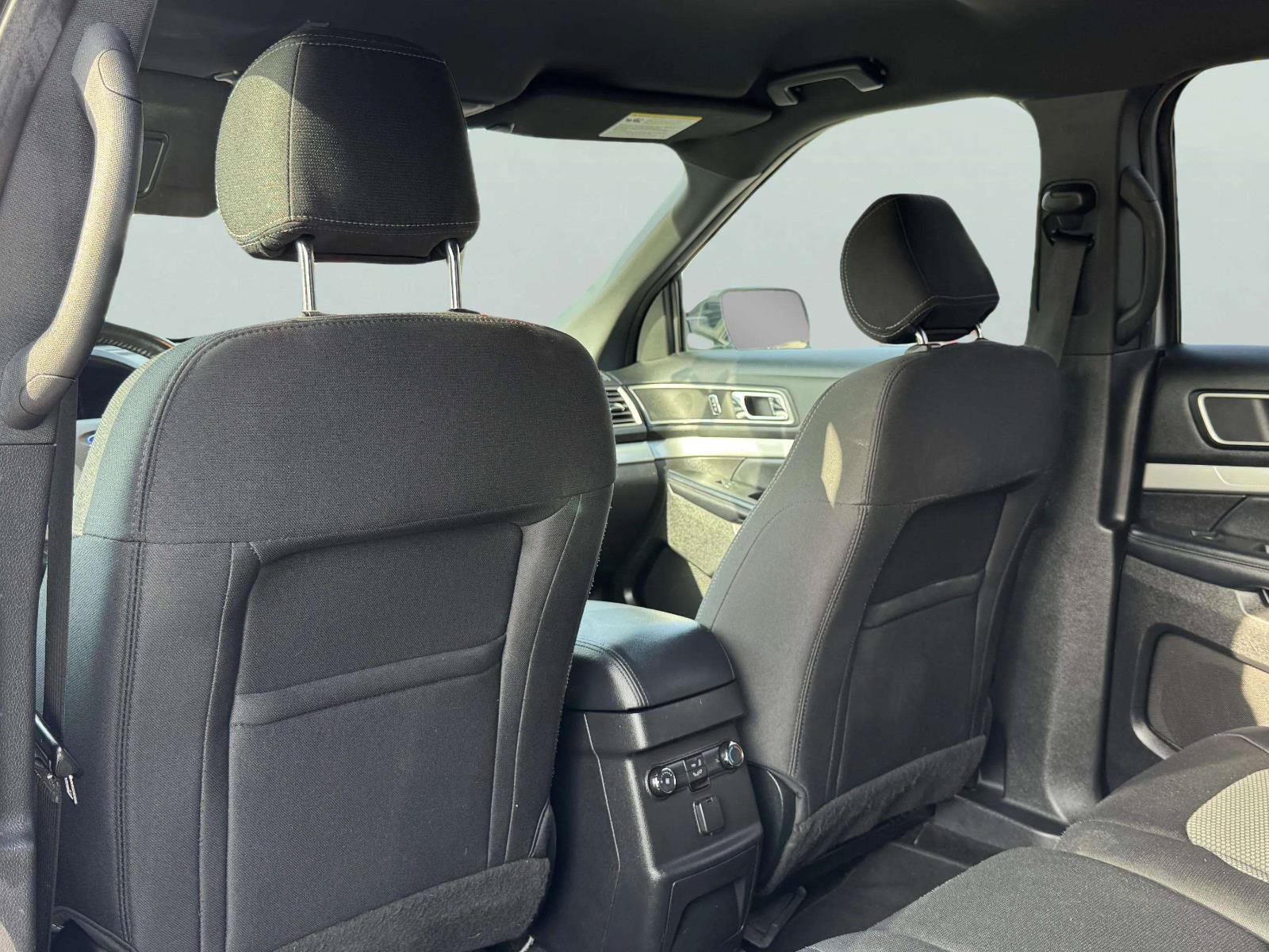 Used 2017 Ford Explorer XLT FWD image 29
