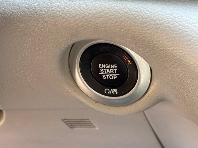 Used 2023 Chrysler Voyager LX FWD image 15