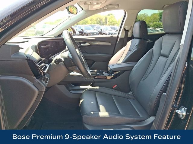 Used 2025 Buick Envision Preferred AWD/4WD image 2
