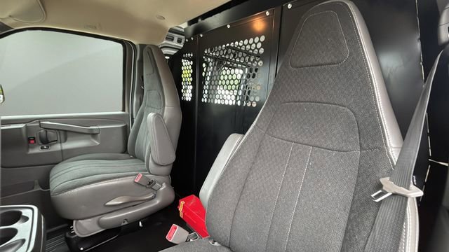 Used 2024 GMC Savana 2500 w/ Driver Convenience Package RWD image 17