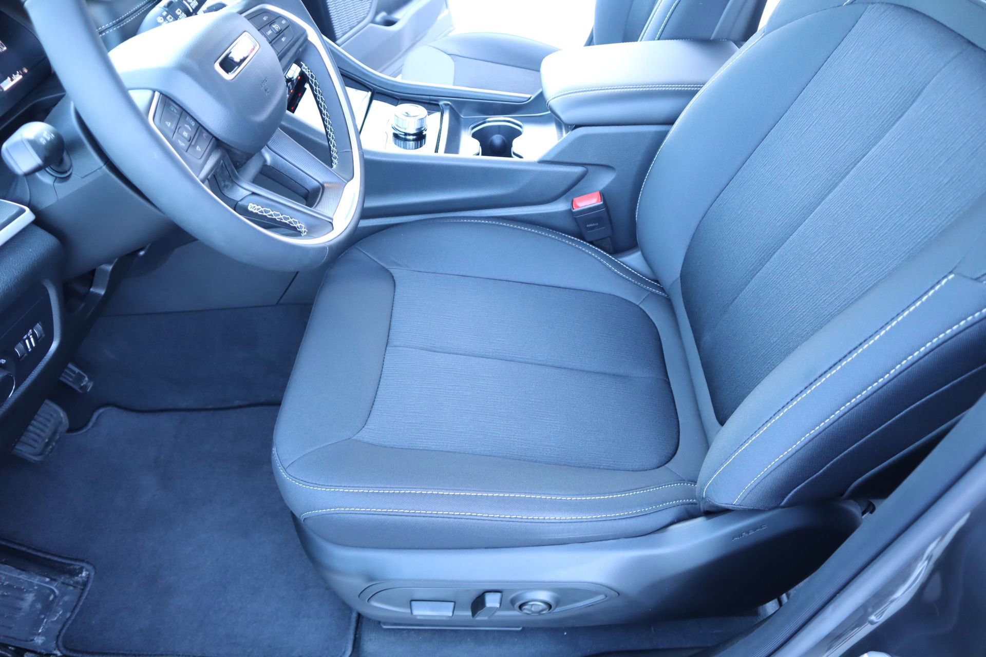 New 2026 Jeep Grand Cherokee L Laredo image 11