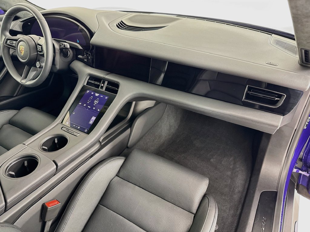 Certified 2025 Porsche Taycan RWD image 30