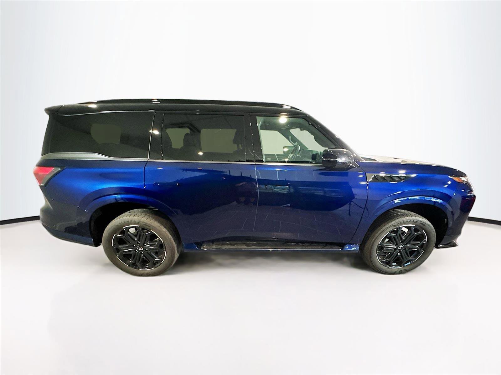 Used 2026 INFINITI QX80 Luxe image 6