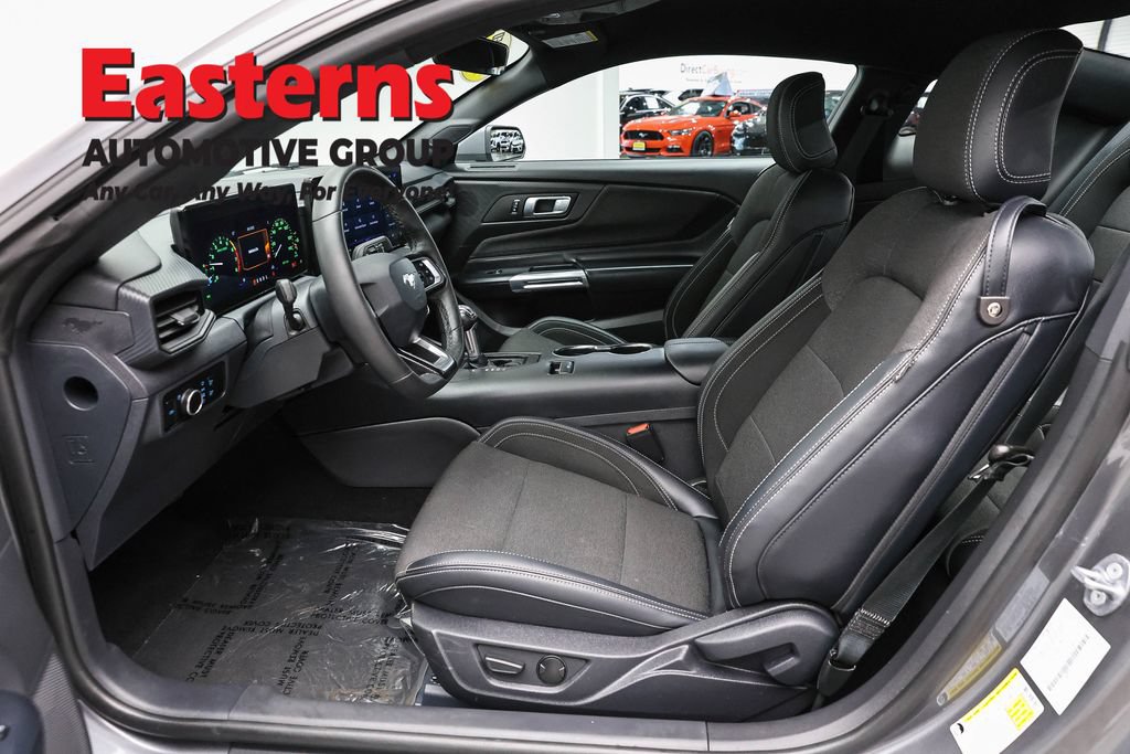 Used 2025 Ford Mustang Coupe RWD image 16