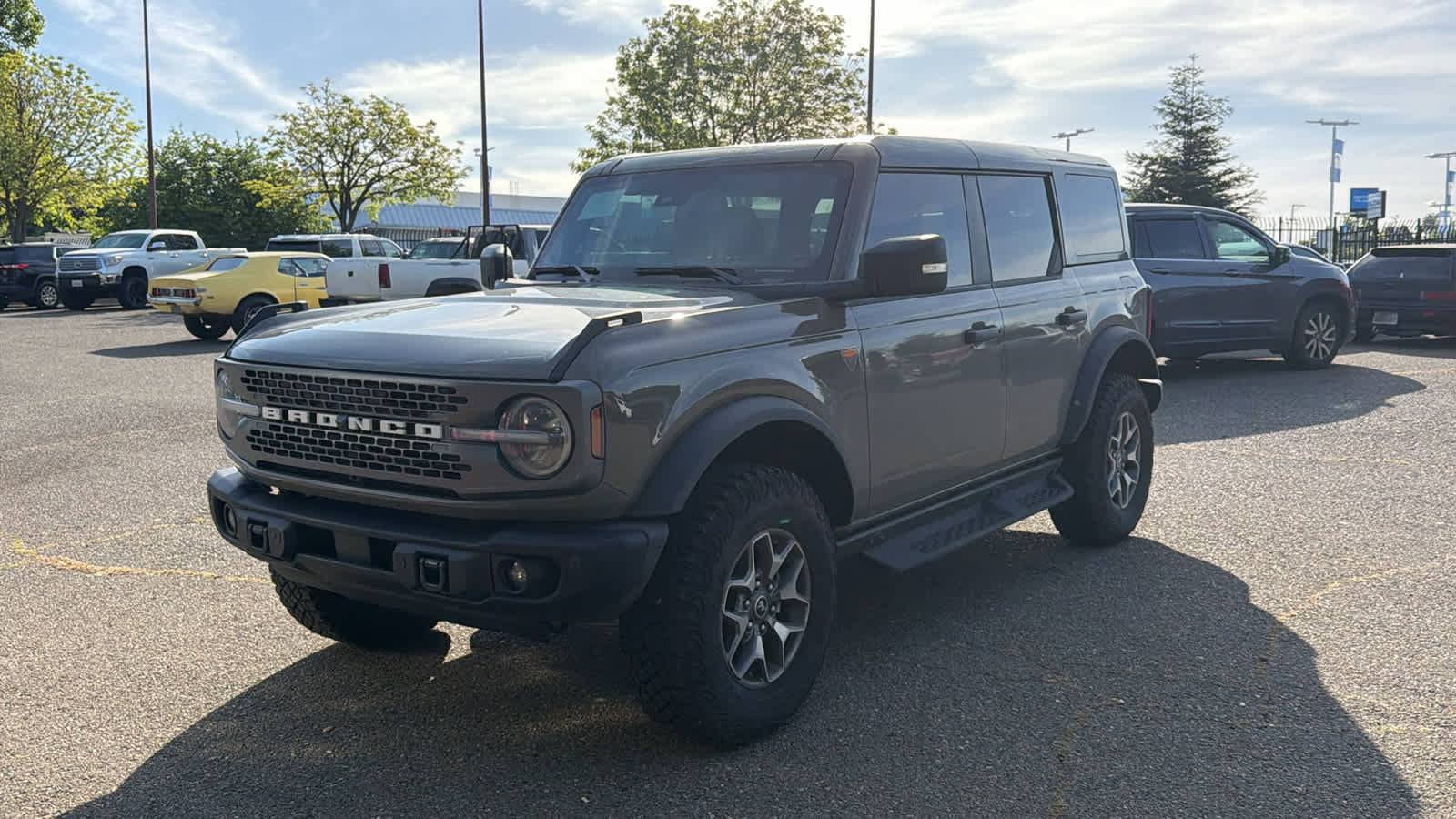 Used 2025 Ford Bronco Badlands AWD/4WD image 1