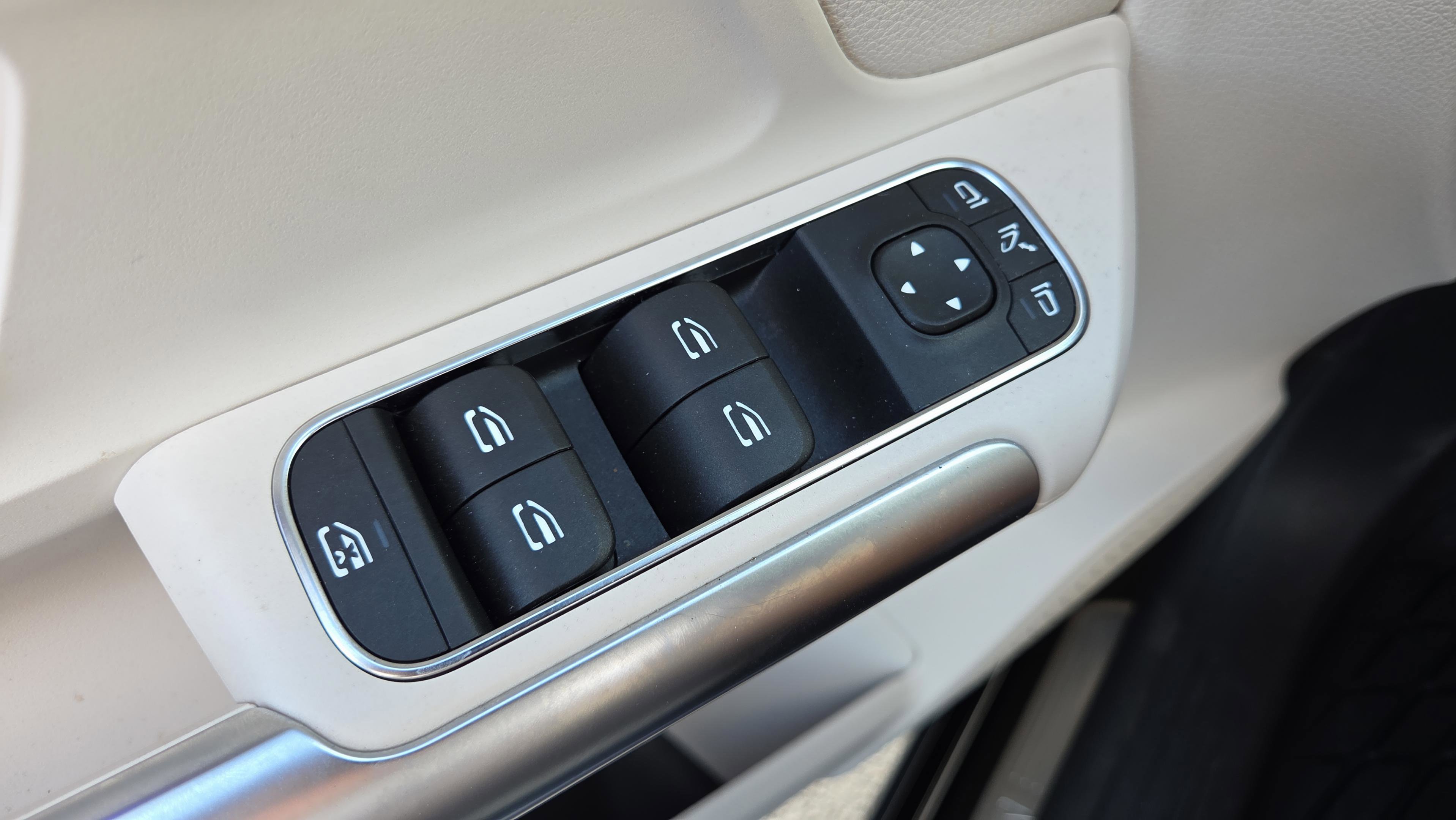 Used 2025 Mercedes-Benz GLA 250 image 14