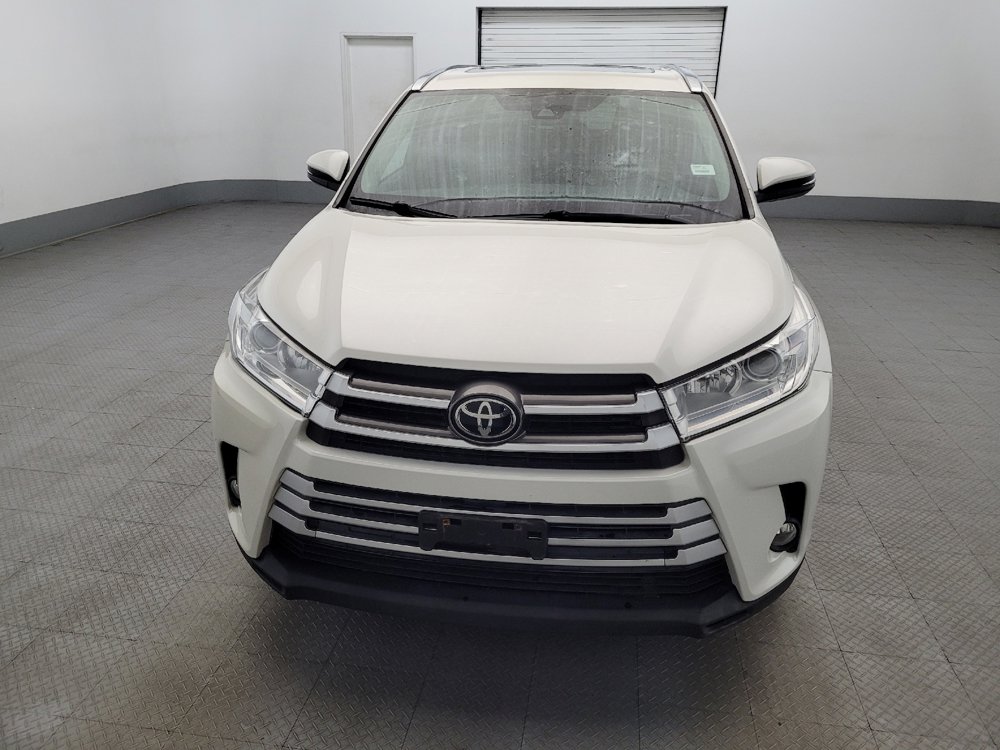 Used 2019 Toyota Highlander XLE image 15