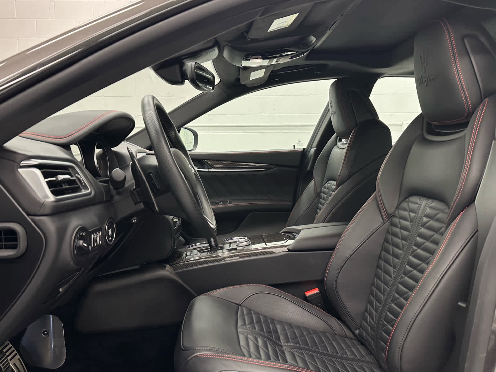 Used 2022 Maserati Ghibli Trofeo image 11