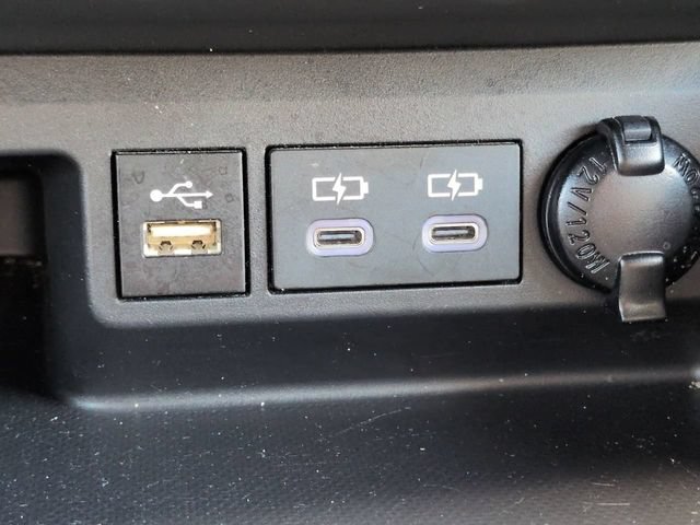 Certified 2024 Toyota Highlander XLE FWD image 22
