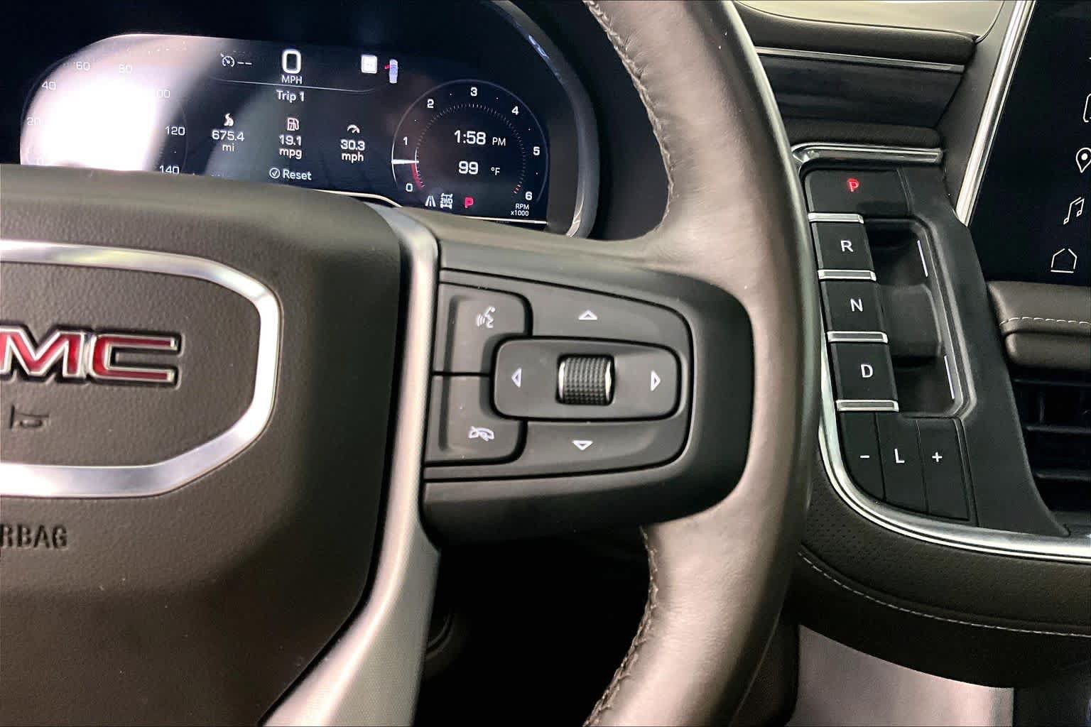 Used 2022 GMC Yukon SLT w/ SLT Premium Package AWD/4WD image 23
