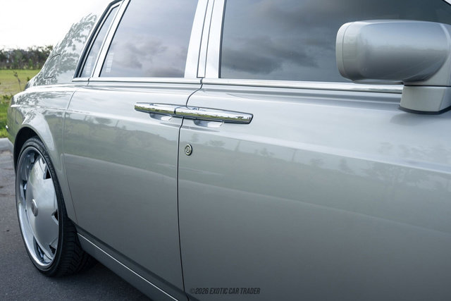 Used 2005 Rolls-Royce Phantom Sedan RWD image 74