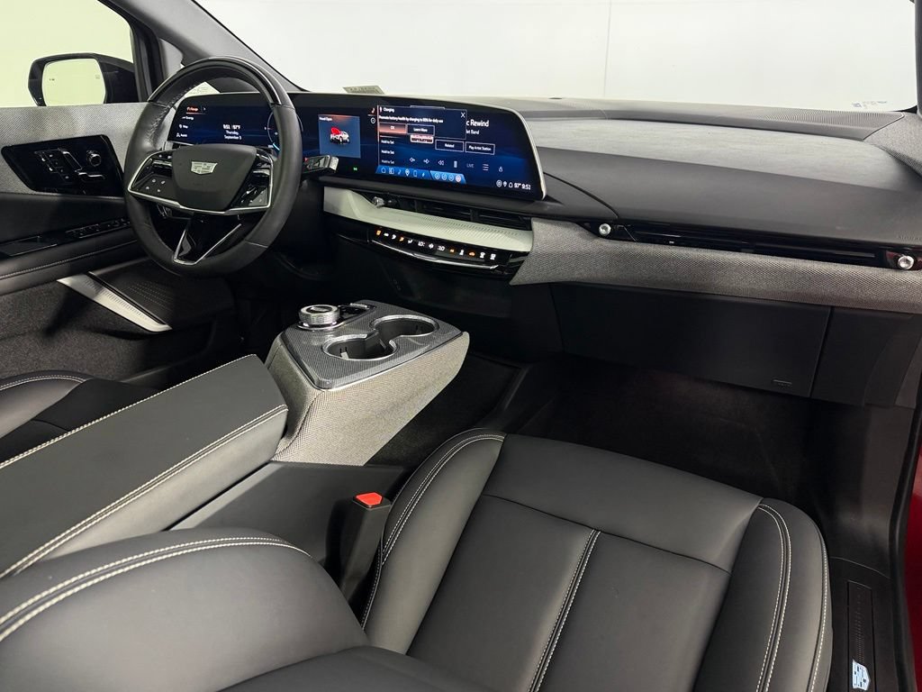 Used 2025 Cadillac Optiq Sport 1 AWD/4WD image 15