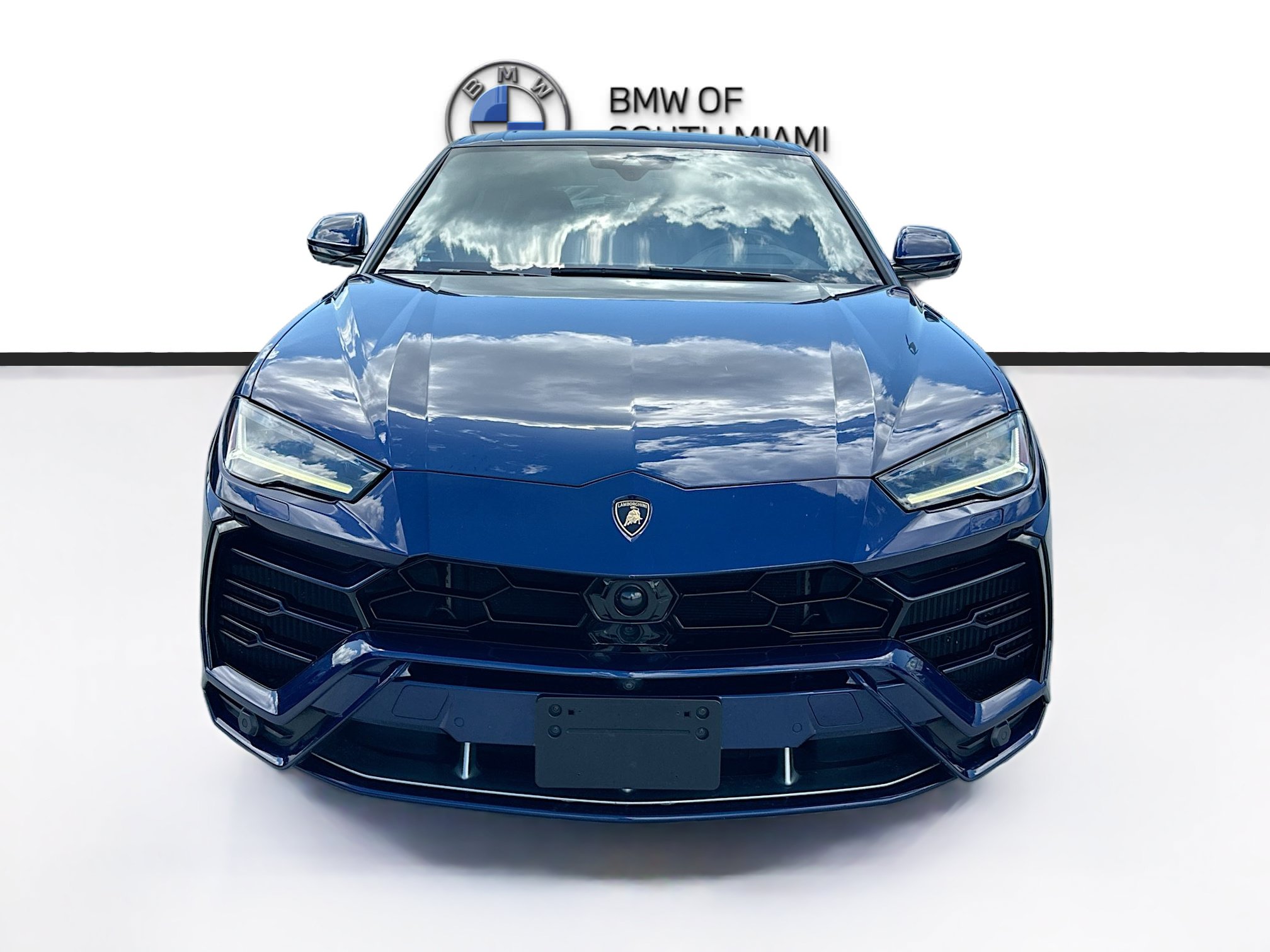 Used 2020 Lamborghini Urus AWD/4WD image 2