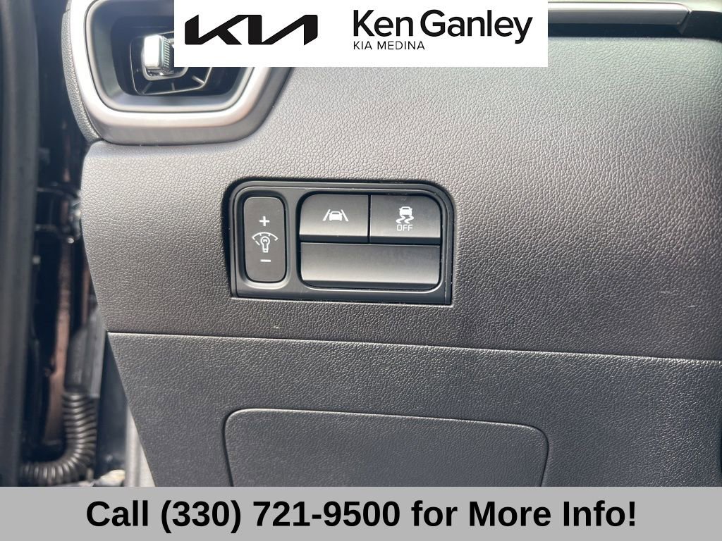 Used 2023 Kia Sorento LX AWD/4WD image 30