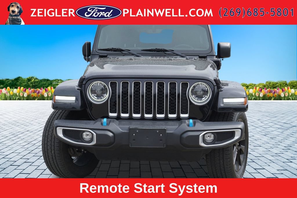 Used 2023 Jeep Wrangler Unlimited Sahara w/ Cold Weather Group AWD/4WD image 8