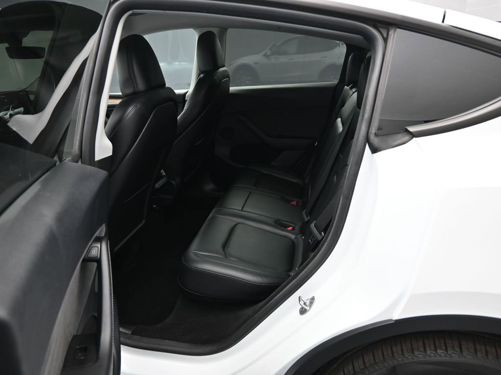 Used 2024 Tesla Model Y Long Range image 15