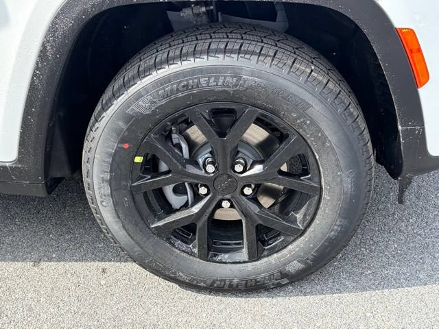 New 2026 Jeep Grand Cherokee Altitude AWD/4WD image 11