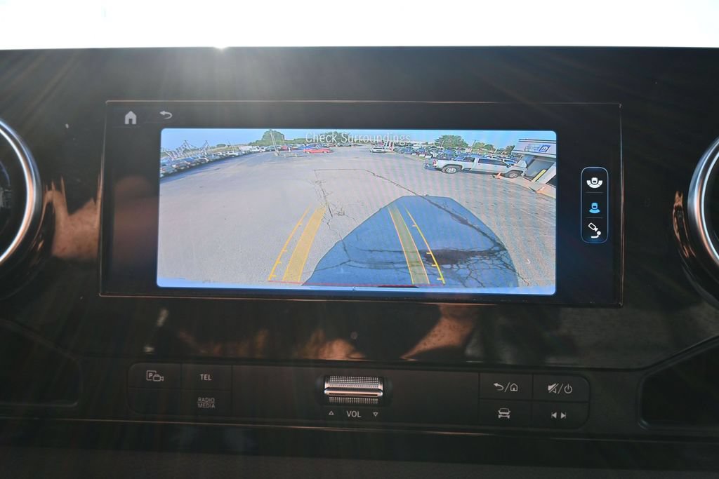 Used 2025 Mercedes-Benz Sprinter 2500 image 24