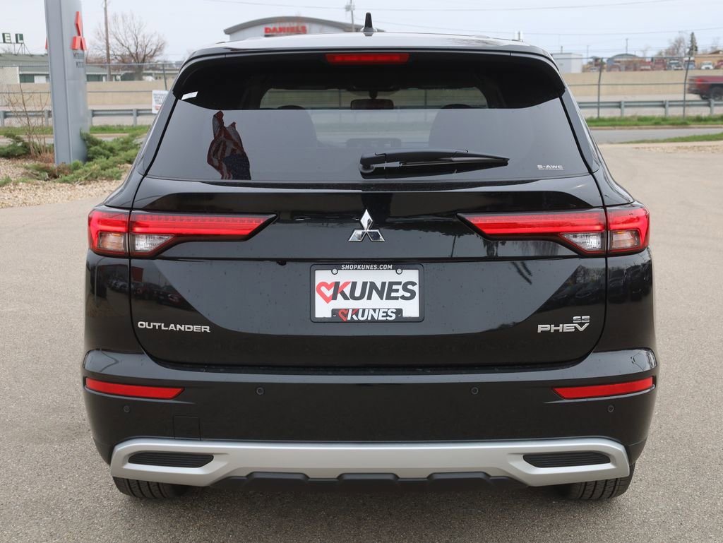 New 2025 Mitsubishi Outlander SE image 7