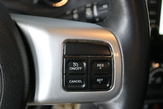 Used 2016 Jeep Compass High Altitude image 14