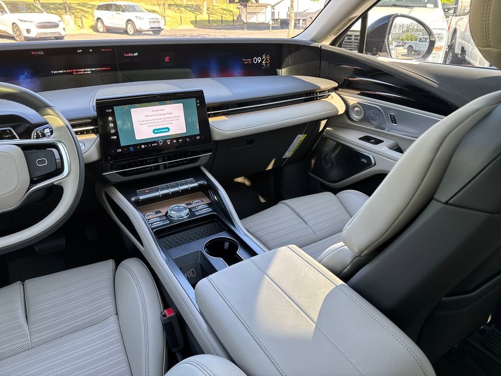 Used 2025 Lincoln Nautilus Reserve AWD/4WD image 31