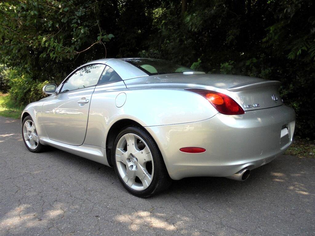 Used 2004 Lexus SC 430 Convertible image 3