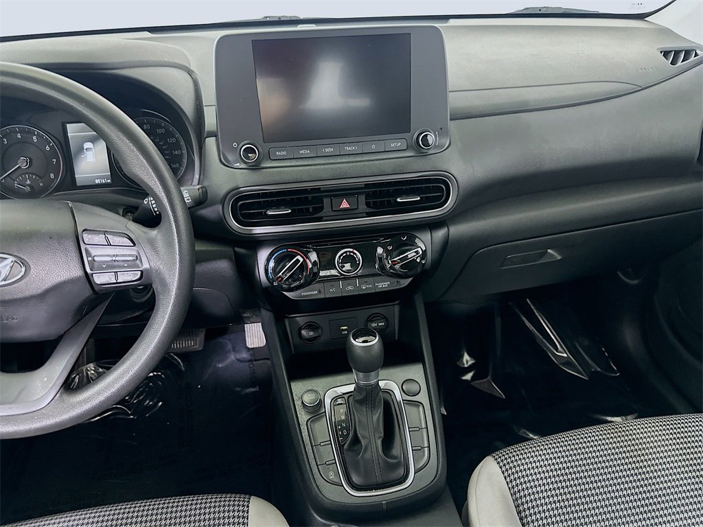 Used 2022 Hyundai Kona SE image 18