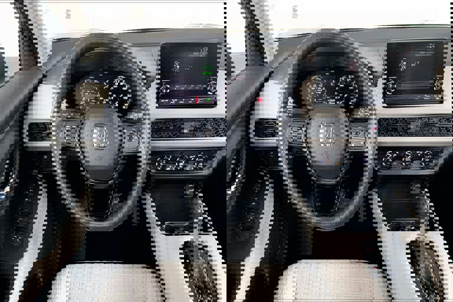 Used 2023 Honda HR-V LX image 5