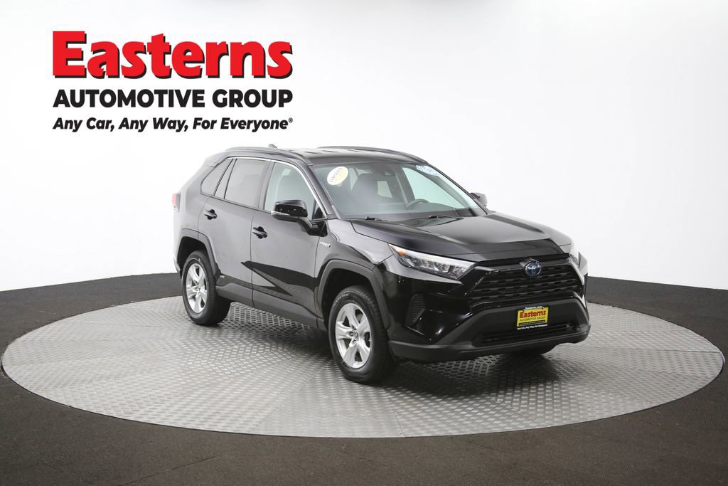 Used 2021 Toyota RAV4 LE image 48