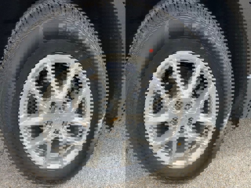 Used 2024 Chevrolet Equinox LT image 27