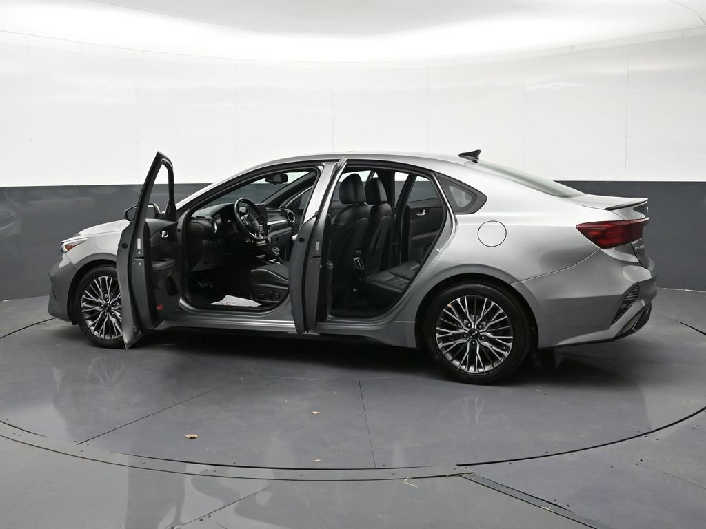 Used 2022 Kia Forte GT-Line w/ GT-Line Premium Package image 35