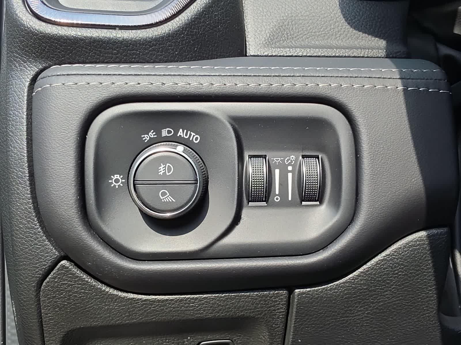 Used 2022 RAM 1500 TRX AWD/4WD image 23