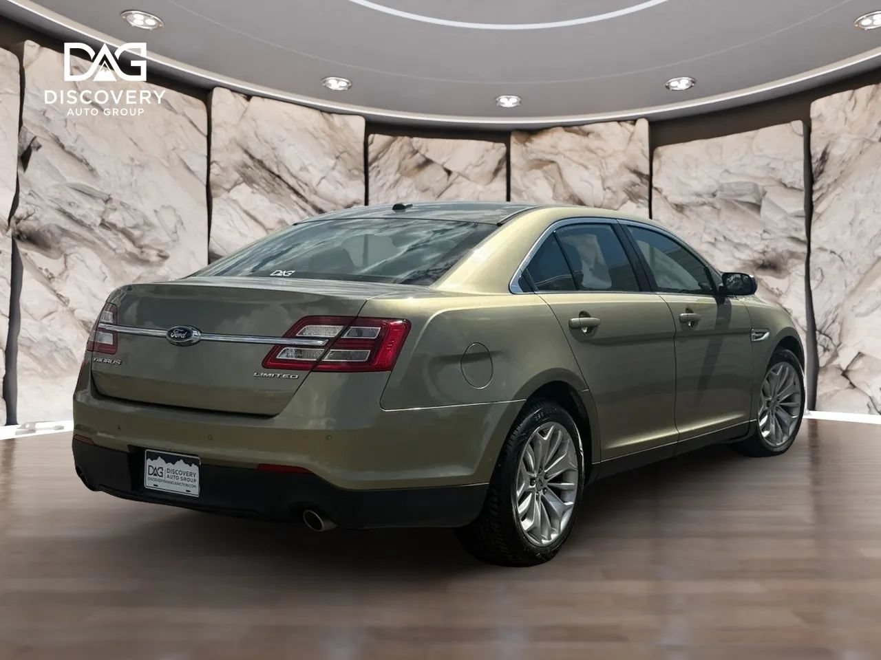 Used 2013 Ford Taurus Limited FWD image 5