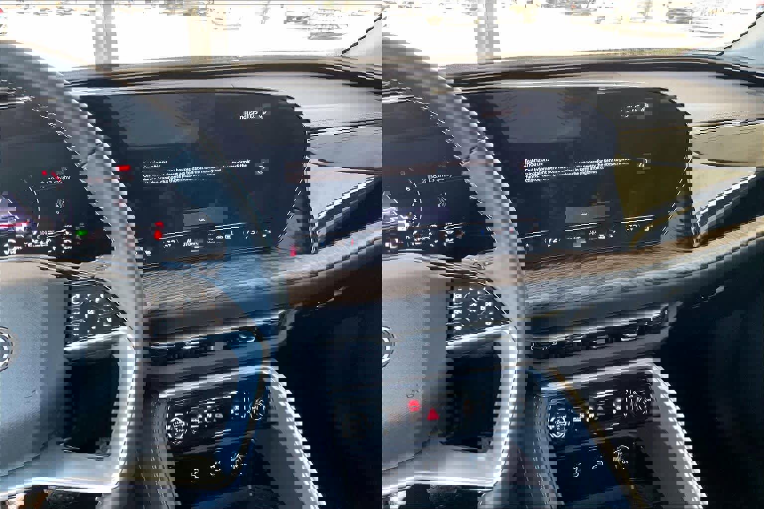 Used 2025 Audi Q5 Premium w/ Convenience Package image 7