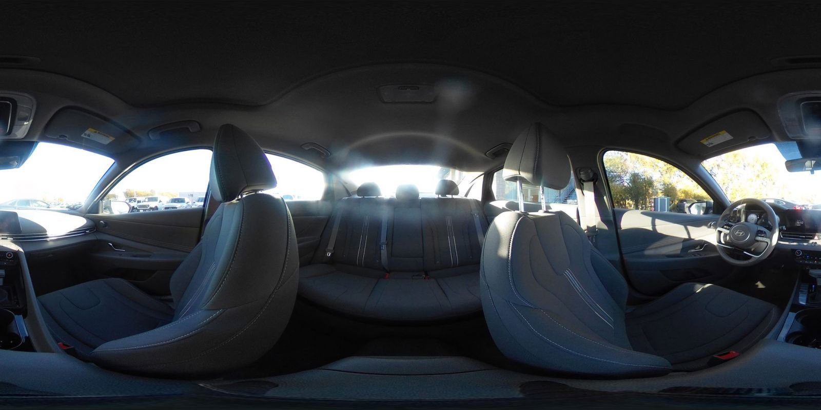 Used 2025 Hyundai Elantra SEL image 40