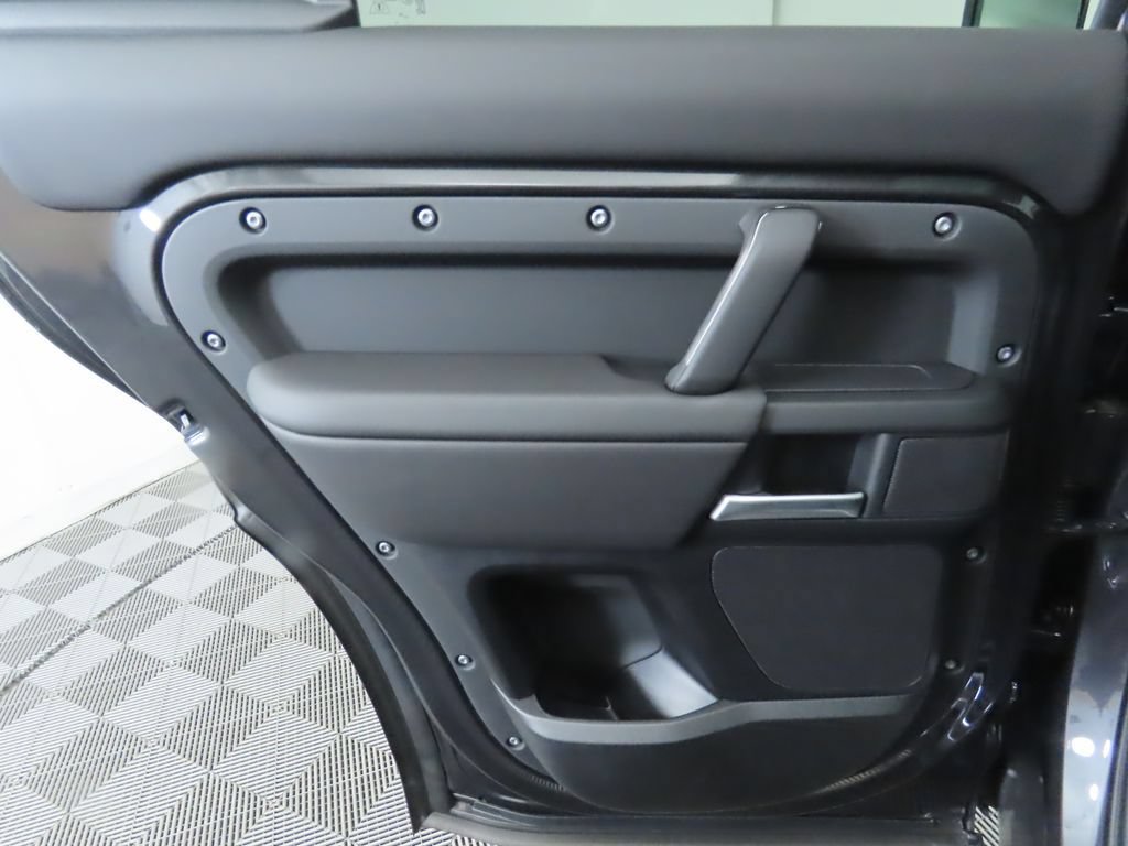 Used 2025 Land Rover Defender 110 S AWD/4WD image 28