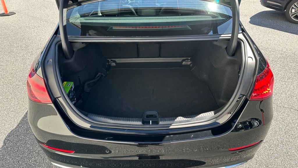 Used 2025 Mercedes-Benz C 300 Sedan image 15