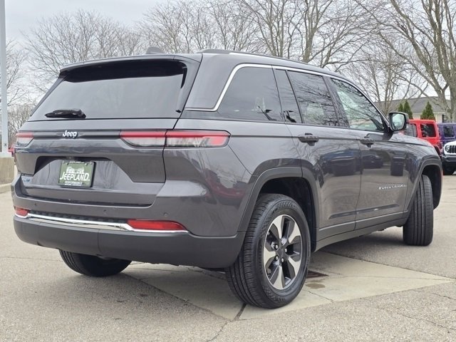 Used 2022 Jeep Grand Cherokee Limited 4xe image 34
