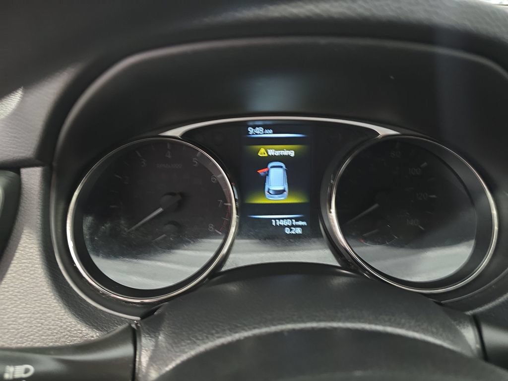 Used 2016 Nissan Rogue SV AWD/4WD image 15