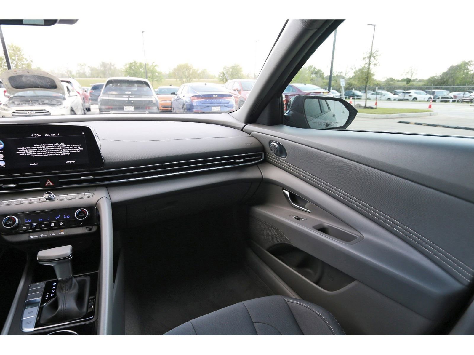 Certified 2025 Hyundai Elantra SEL image 13