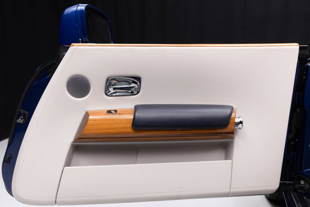 Used 2010 Rolls-Royce Phantom Drophead Coupe image 63